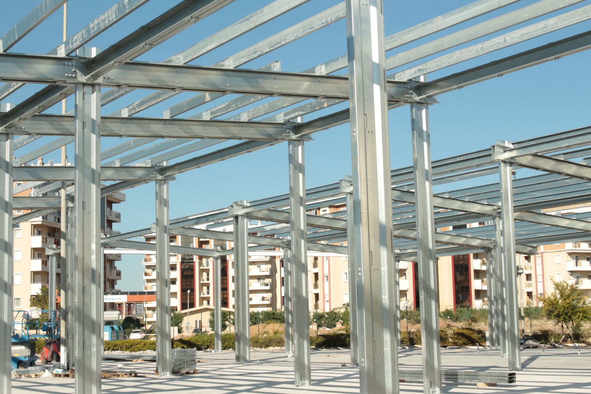 Steel construction building